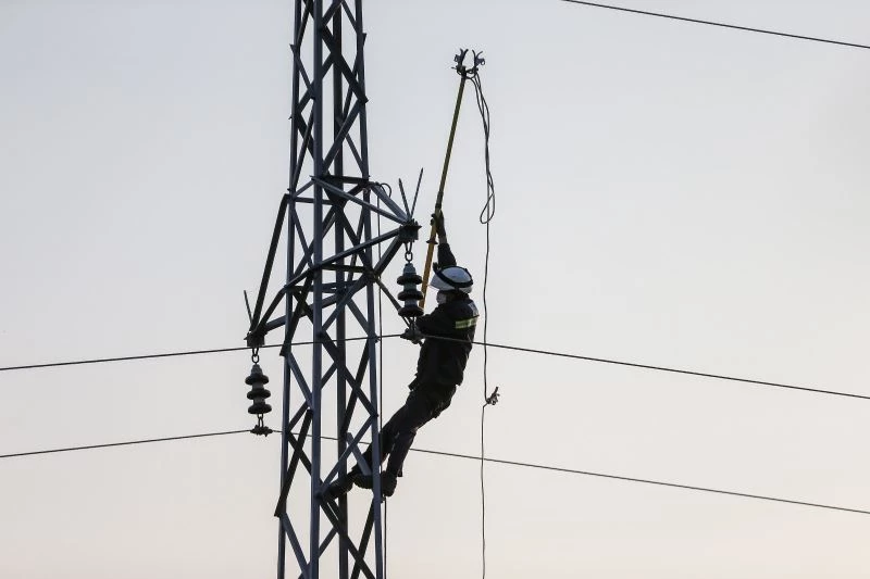 UEDAŞ ekipleri bayramda kesintisiz enerji için mesaide
