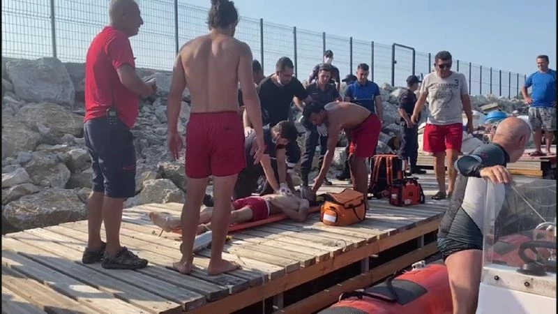 Kayalıklardan denize atlayış yapan genç hayatını kaybetti
