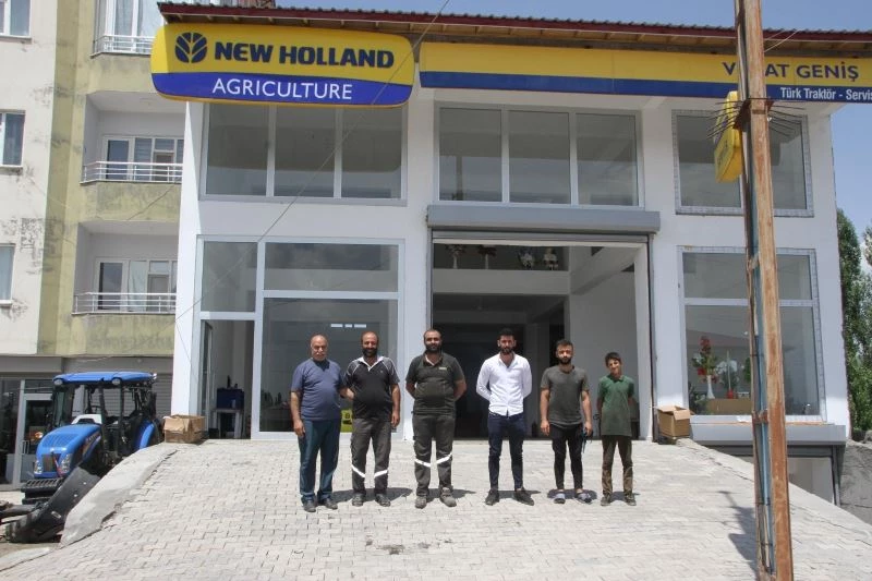 Baba ve oğullarının dayanışması hayran bıraktırıyor
