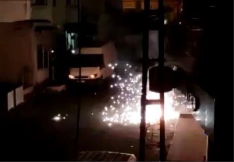 Havai fişek değil elektirik telleri
