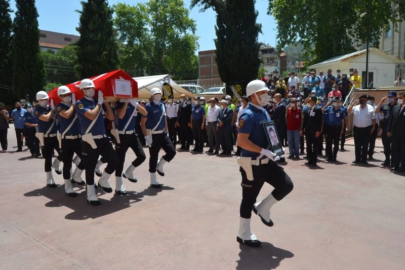 Manisa’da Emniyet Teşkilatını yasa boğan ölüm
