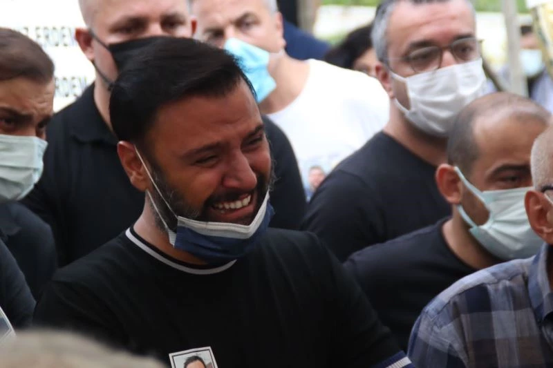 Ünlü sanatçı Alişan’ın kardeşi Selçuk Tektaş son yolculuğuna uğurlandı
