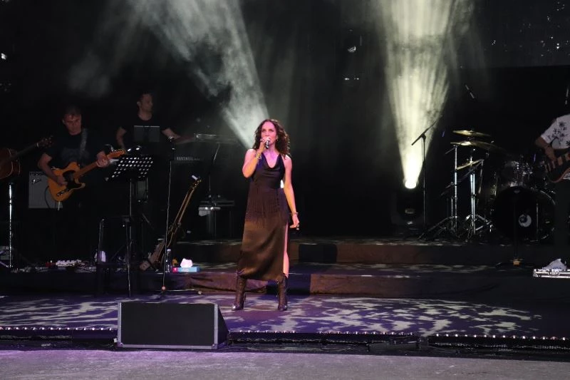 Sertap Erener üçte üç yaptı
