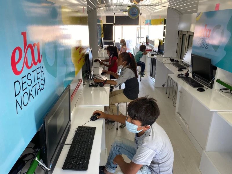 EBABÜS öğrencileri öğretmenleriyle buluşturdu
