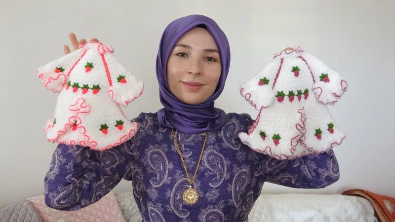 Hem çeyizini hazırladı, hem de meslek edindi
