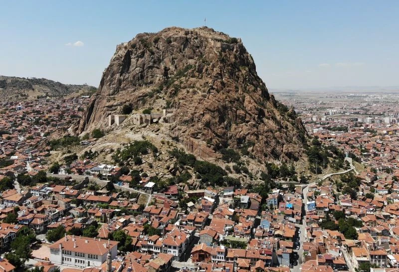 (Özel) Eşsiz manzarayı seyretmek için 625 merdiven basamağı çıkıyorlar
