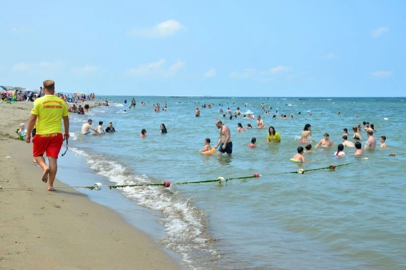 Karasu ve Kocaali’de denize girmek yasaklandı
