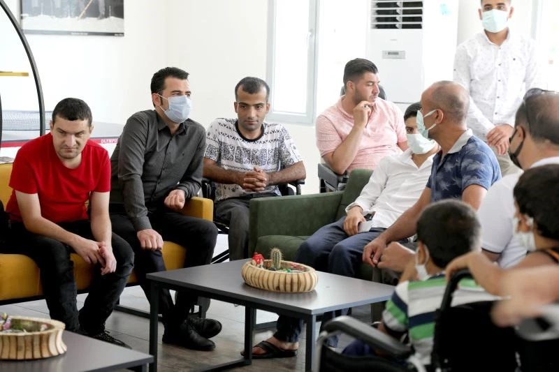 Kaymakam Beşikci, Yenişehir’de bayram ziyaretine çıktı
