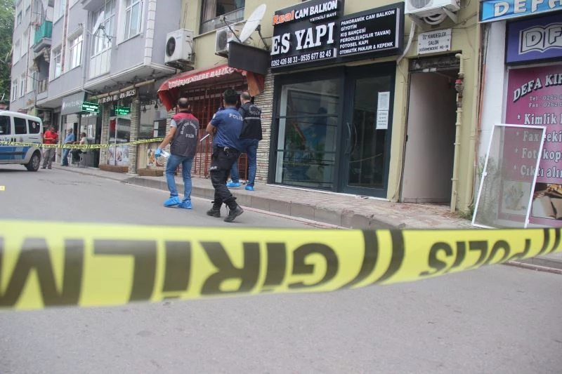 Karşılaştığı husumetlisine kurşun yağdırdı
