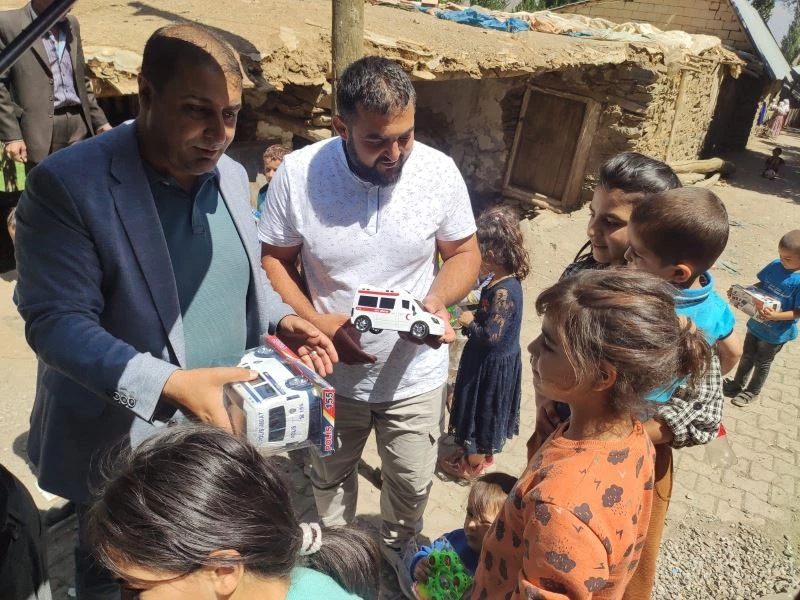 Başkan Sabırlı’dan ilçe çocuklarına bayram hediyesi
