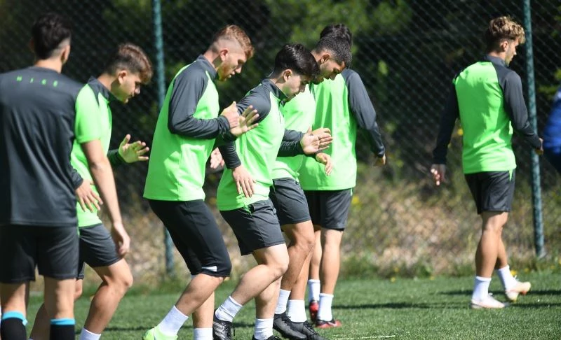 Bursaspor’da tempo arttı
