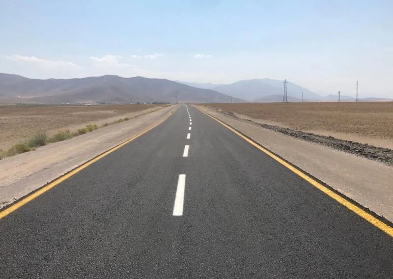 Van Büyükşehir Belediyesi bir mahallenin daha yolunu asfaltladı
