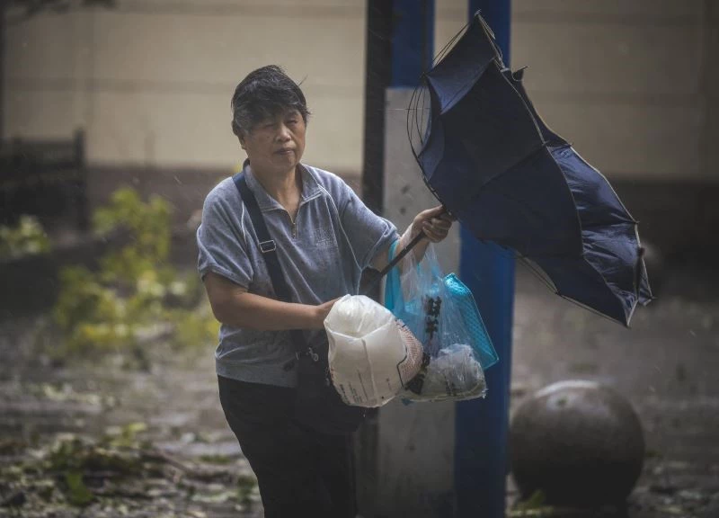 In-Fa Tayfunu, Çin’de karaya çıktı
