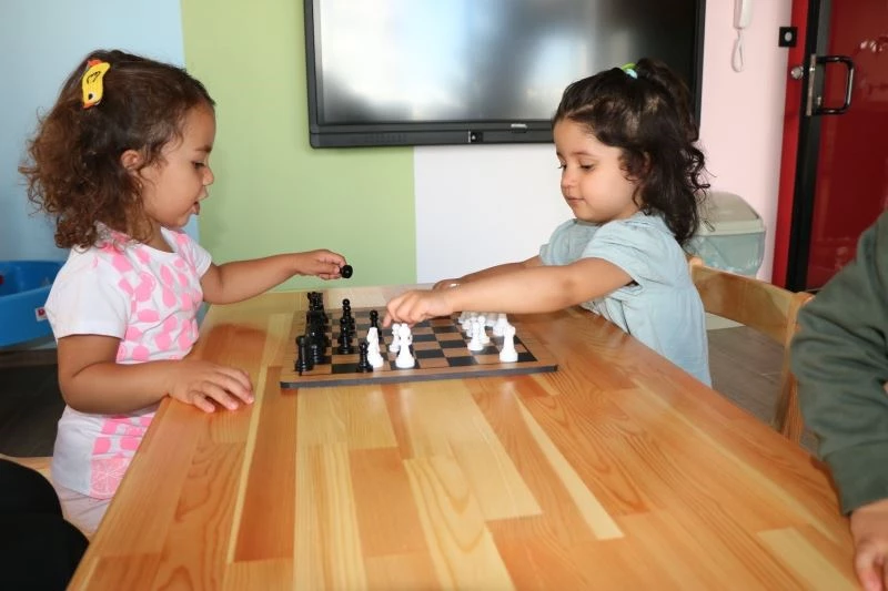Okul öncesi dönemde satranç çocuklara farklı pencerelerden bakabilme alışkanlığı kazandırıyor
