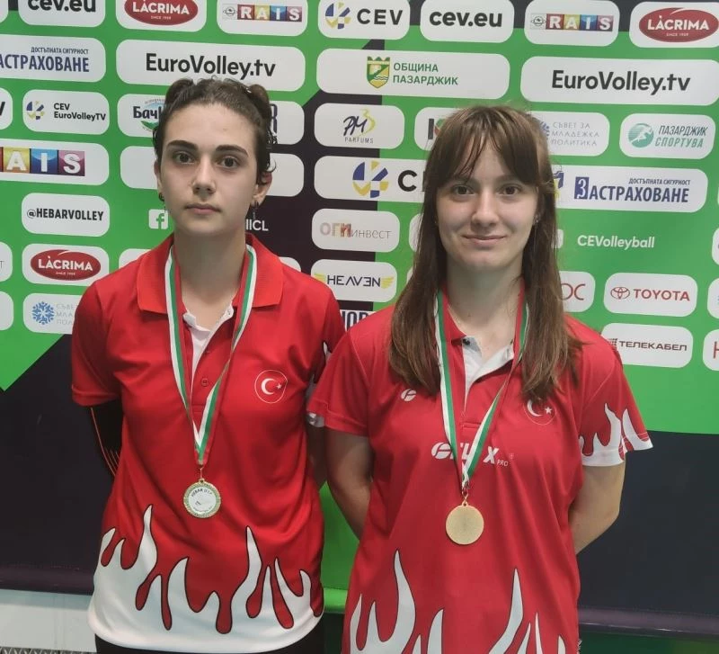 Erzincanlı sporcular yurtdışından madalyalarla dönüyor
