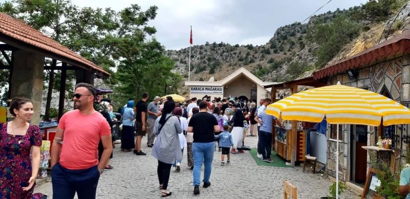Gümüşhane’nin turistik mekanlarını 9 günde 60 bin kişi ziyaret etti
