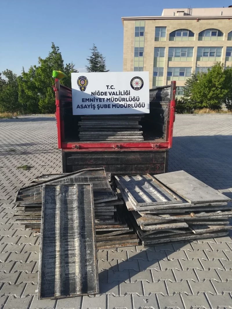 İnşaattan 140 adet çelik pano çalan 1 kişi yakalandı
