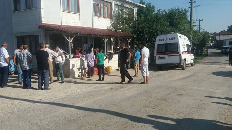 Sakarya’da acı olay: Ağabeyinin kullandığı kepçenin altında kaldı
