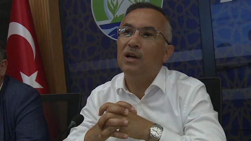 Rize Valisi Kemal Çeber: “Çok riskli gördüğümüz 164 haneden 112’si tahliye edildi”
