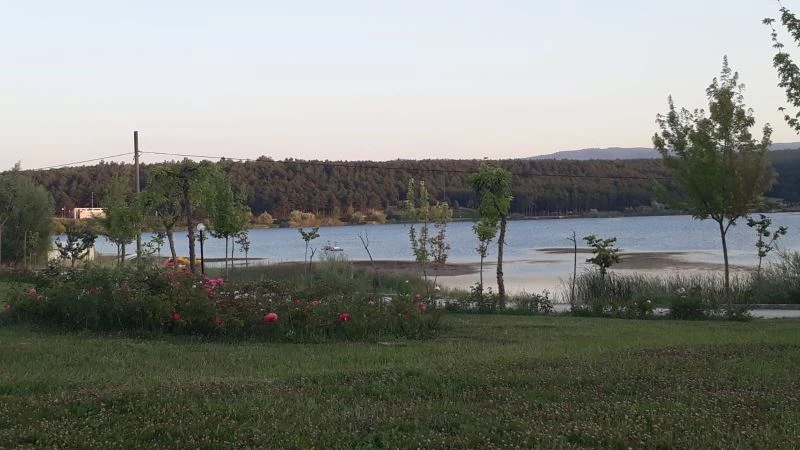 Pelitözü Gölpark sinekten geçilmiyor
