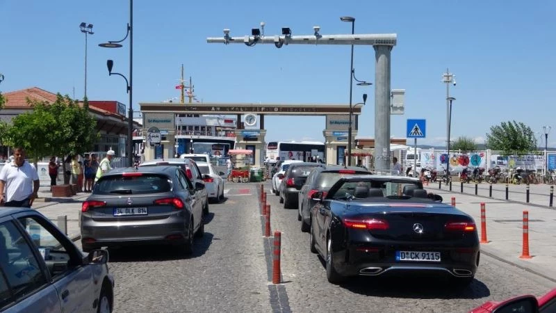 Çanakkale’de trafiğe kayıtlı araç sayısı 243 bin oldu
