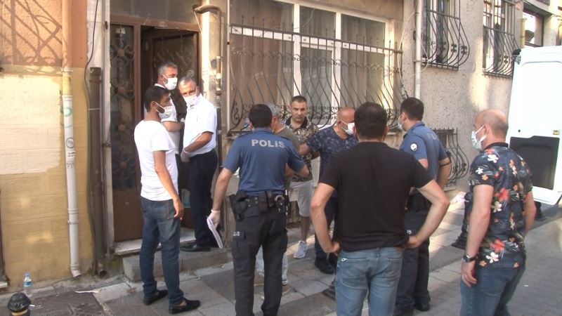 (Özel) Kadıköy’de sır ölüm: Evinin banyosunda ölü bulundu

