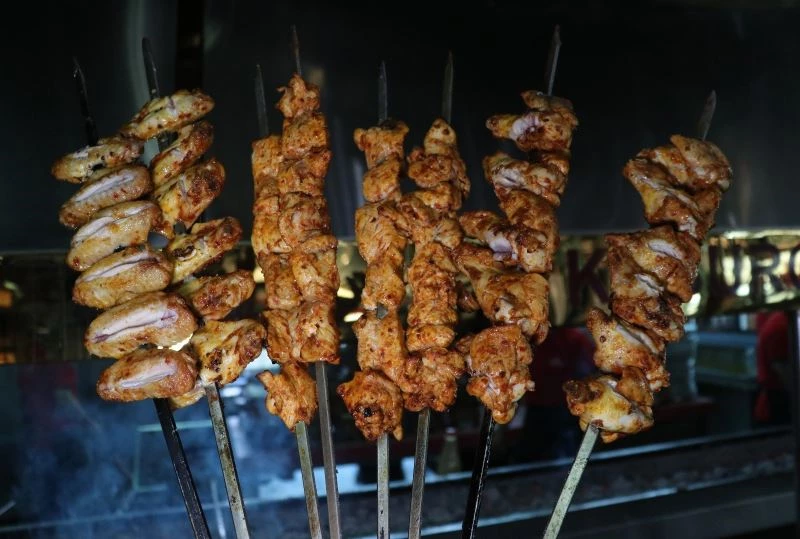 Izgaralık kanadın kilosu 38, bonfilenin 25 lira oldu
