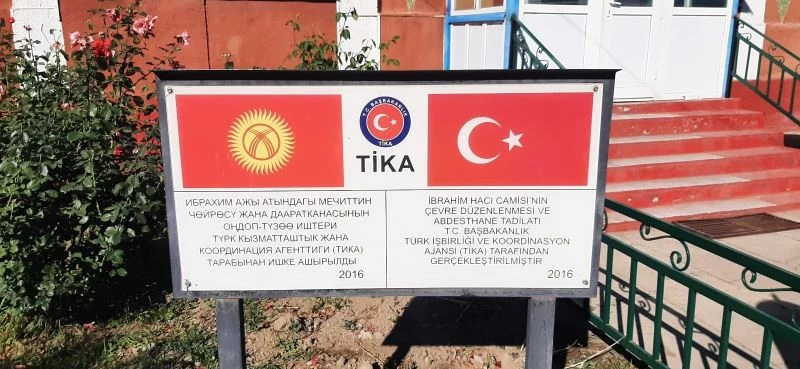 Kırgızistan’ın tarihi çivisiz camisi turistlerin ilgi odağı
