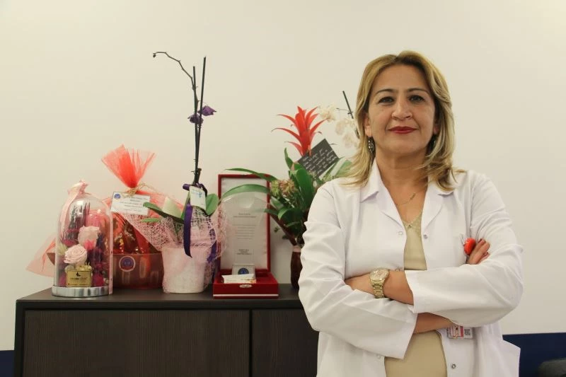 (Özel) Bilim Kurulu Üyesi Prof. Dr. Turan uyardı: “Aşılanmamış grup çok büyük akciğer enfeksiyonuyla karşımıza geliyor”
