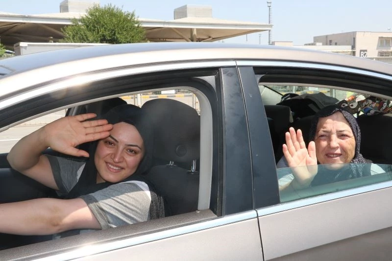 Kapıkule’de gurbetçilerin hüzünlü dönüş yolcuğu başladı
