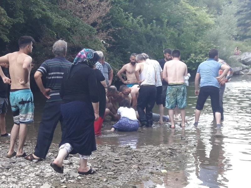 14 yaşındaki çocuk ırmakta boğuldu
