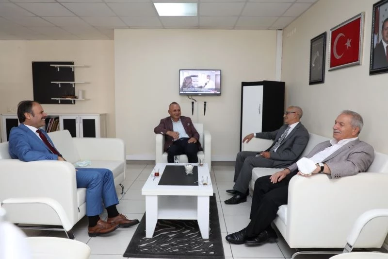 Başkan Demirtaş: “İlçemize yakışır hizmetler için tüm resmi kurumlarla istişare ve iş birliği içerisindeyiz”
