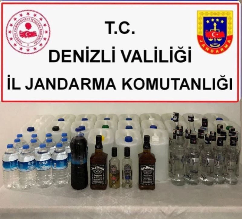 Restoranda satılmaya hazır 170 litre kaçak rakı ele geçirildi
