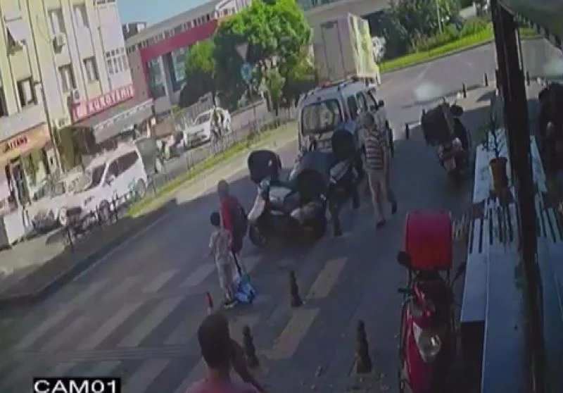 (Özel) Ataşehir’de direksiyon başında fenalaştı, orta refüje daldı
