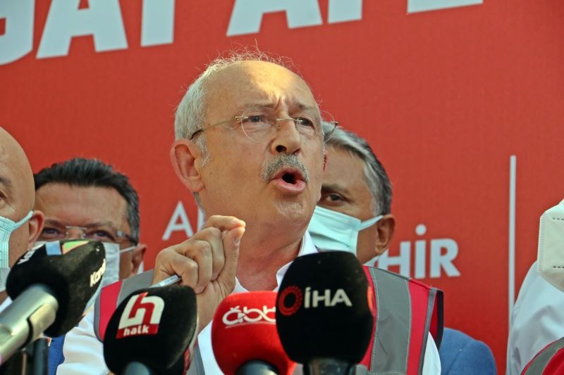 Kılıçdaroğlu: “Yangın söndürme helikopterleri yangını büyütüyor”
