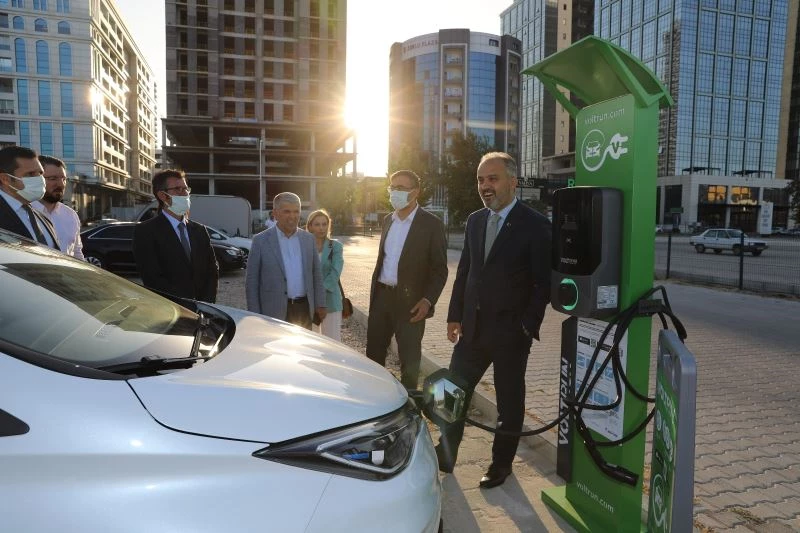 Bursa’da araç şarj istasyonlarına hız verildi
