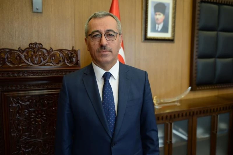 Kahramanmaraş Büyükşehir Belediyesinden yanan ormanlık alanların ağaçlandırılması için 10 bin fidan