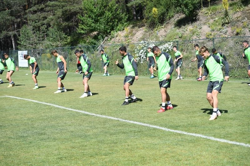 Bursaspor yeni sezona ağır antrenmanlarla hazırlanıyor
