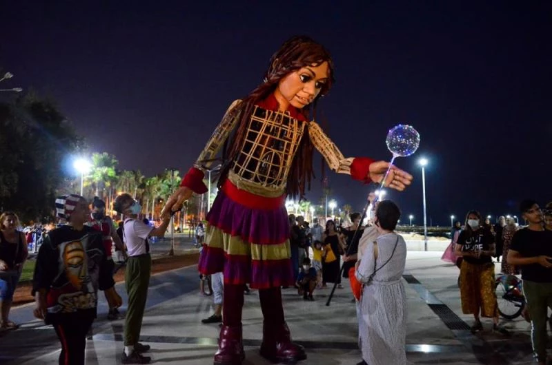 Mülteci çocukların simgesi kukla 