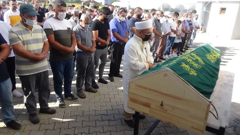 Öldürülen Sevda Çelemoğlu son yolculuğuna uğurlandı
