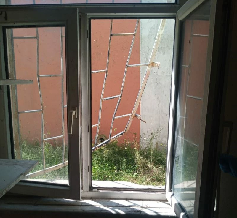 Okul deposunu soyan hırsızlar yakalandı
