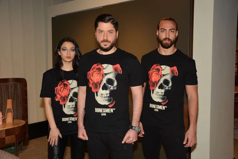 Bonesmen, dünyaca ünlü isimleri giydiriyor
