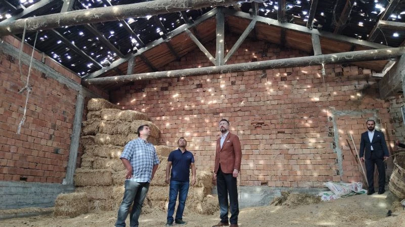 Amasya’da dolu felaketinde seralar ve çatılar delik deşik oldu
