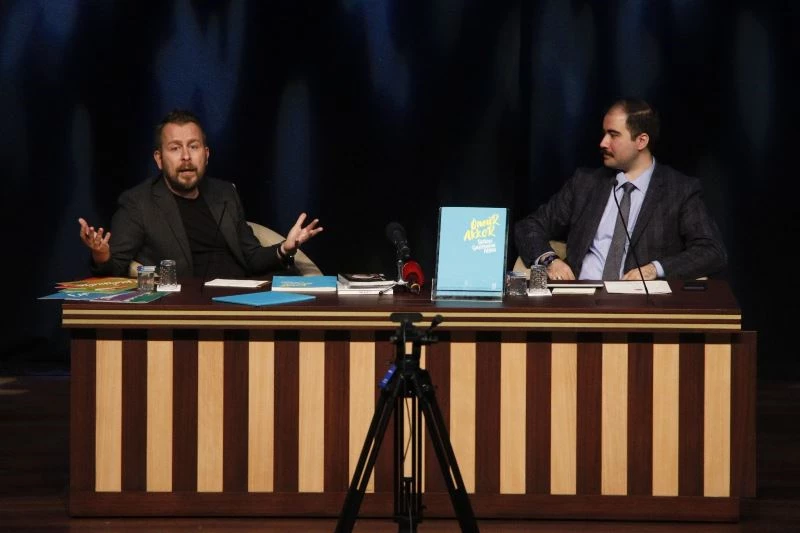 Ünlü Şef Ömür Akkor Cumhurbaşkanlığı Millet Kütüphanesi’nde söyleşi gerçekleştirdi
