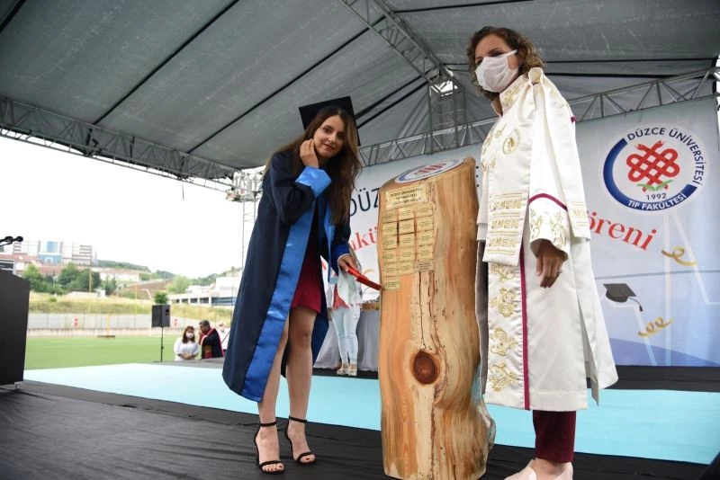 Mesleğin yeni doktorları mezun oldu
