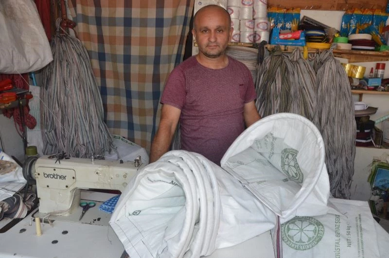 Atık şeker çuvalları fındık sepetine dönüştürülüyor
