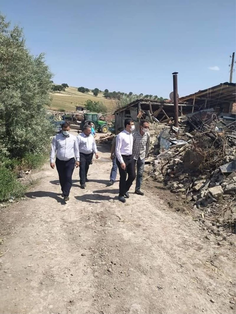 Müftü Demiral’dan evi yanan ailelere ziyaret
