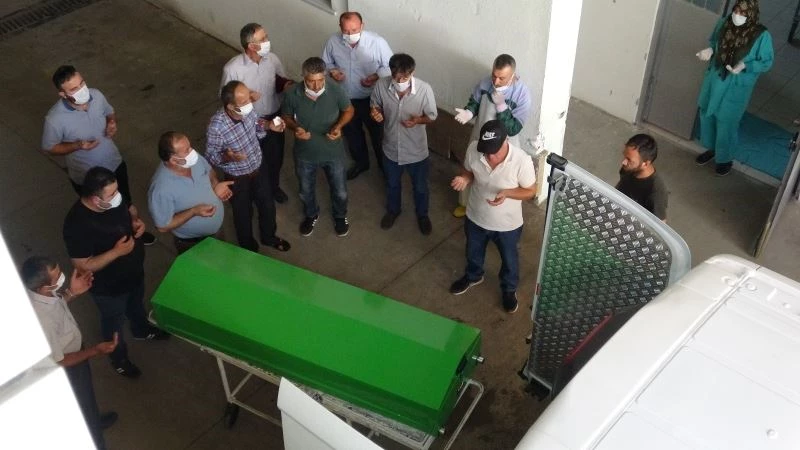 Karnındaki bebeği ile ölen genç kadının yakınlarının feryatları yürekleri dağladı
