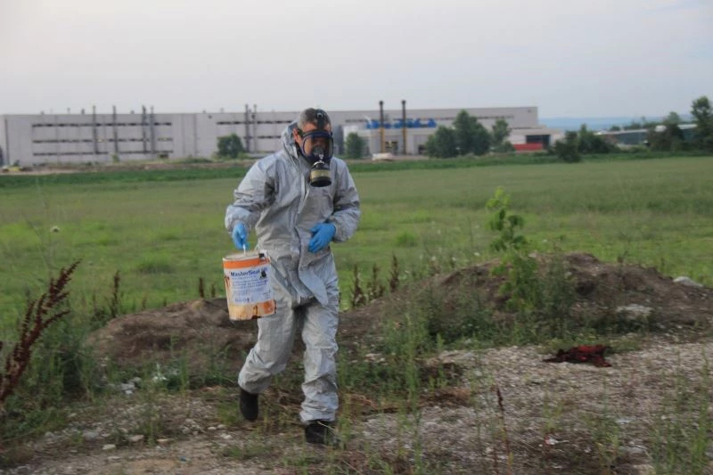 Boş arazide bulunan kutular AFAD ekiplerini harekete geçirdi
