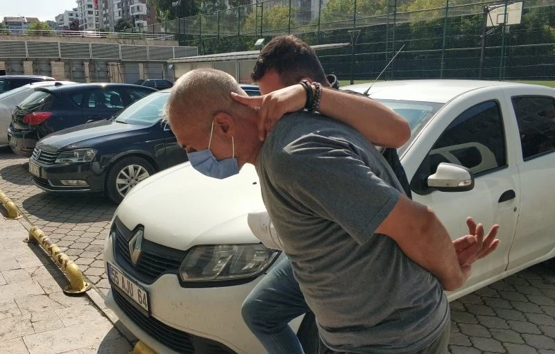 Otların arasına sakladığı uyuşturucu ele geçinde gözaltına alındı
